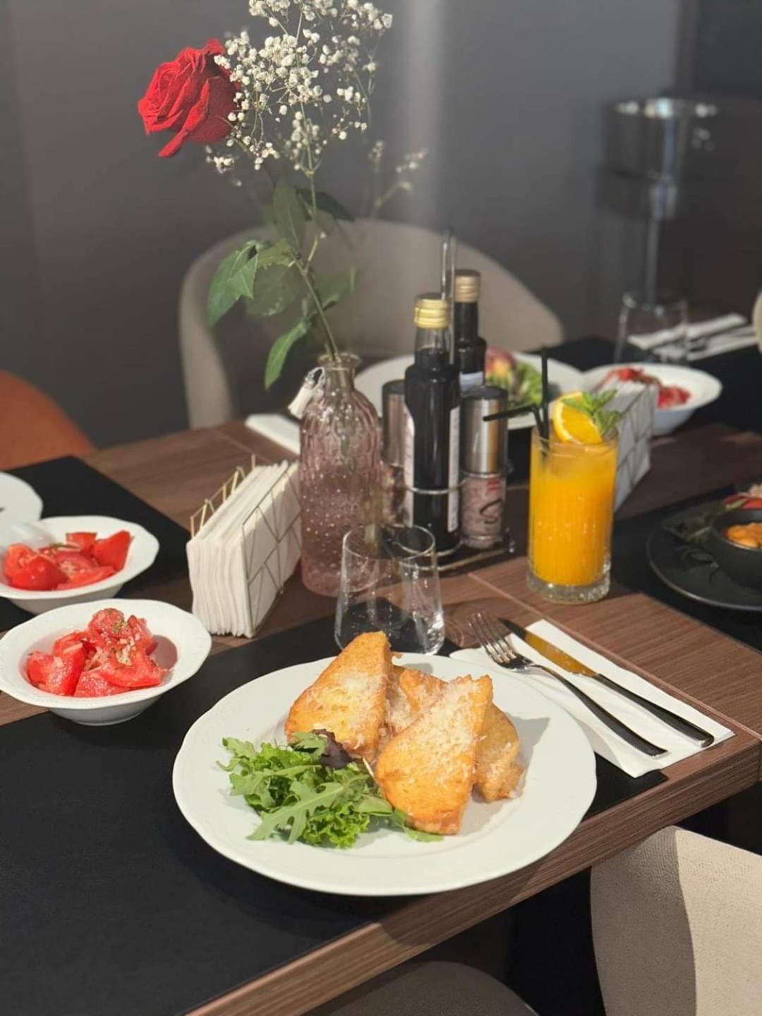 New Grey Residence Apartament Târgu-Mureş Zewnętrze zdjęcie